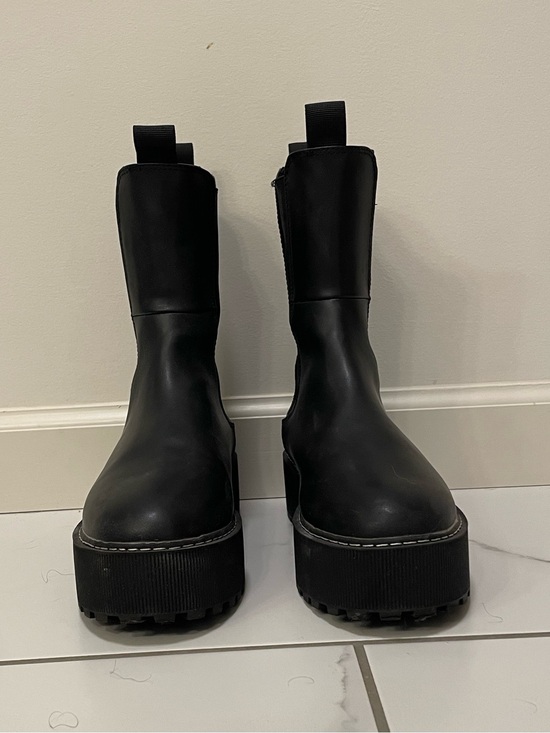 H&M Shoes - H&M Black Chunky Lace-Up Platform Boots